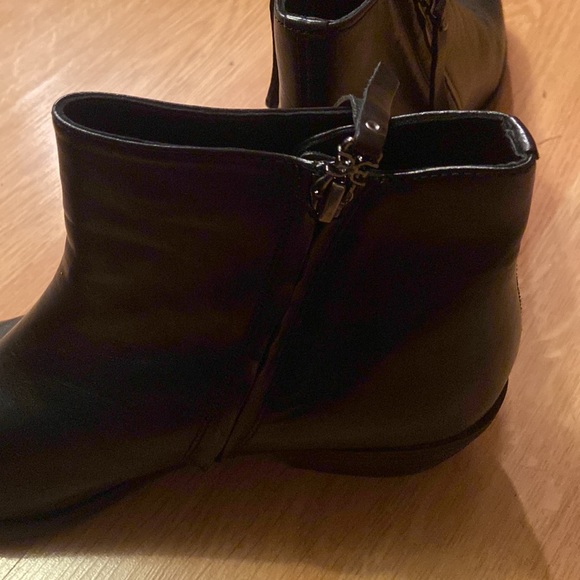 Sam Edelman Black Paila Ankle Booties - Picture 5 of 6